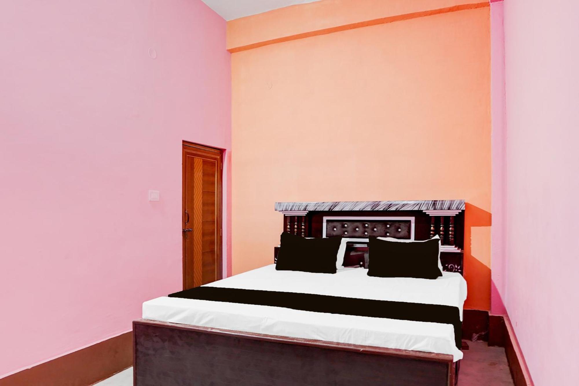 Spot On Celebration Hotel Kanpur Exterior photo